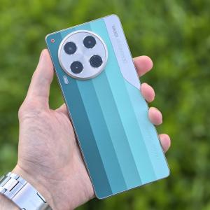 Tecno camon 16 premier